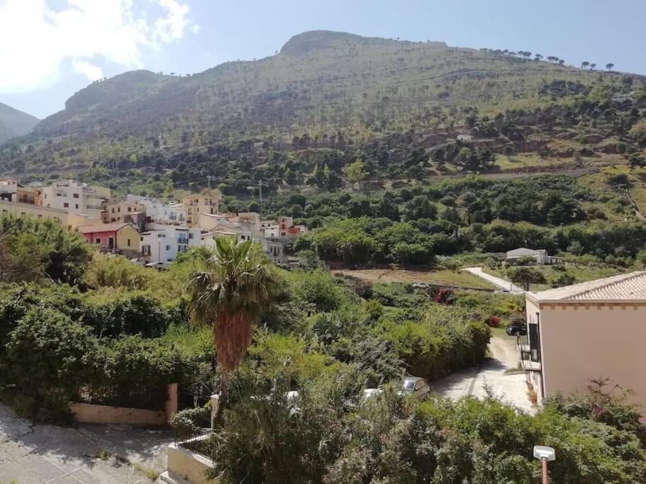 A 2 Passi Dal Castello ,Appartamento Con Veranda Castellammare del Golfo Luaran gambar